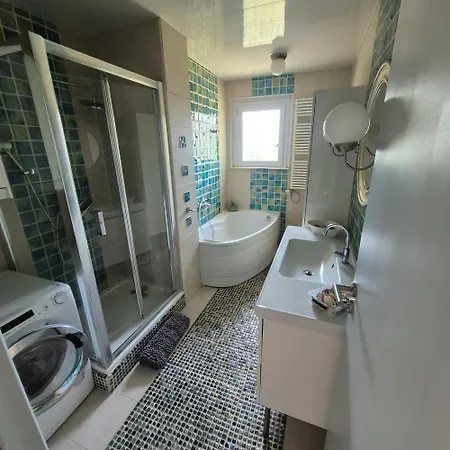 Familiale Avec Piscine Et Pool House * Albias