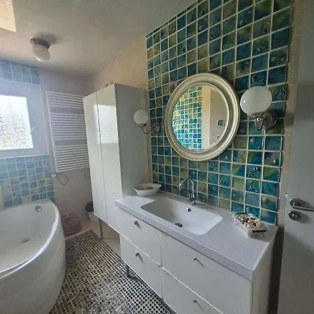 Familiale Avec Piscine Et Pool House Holiday home Albias